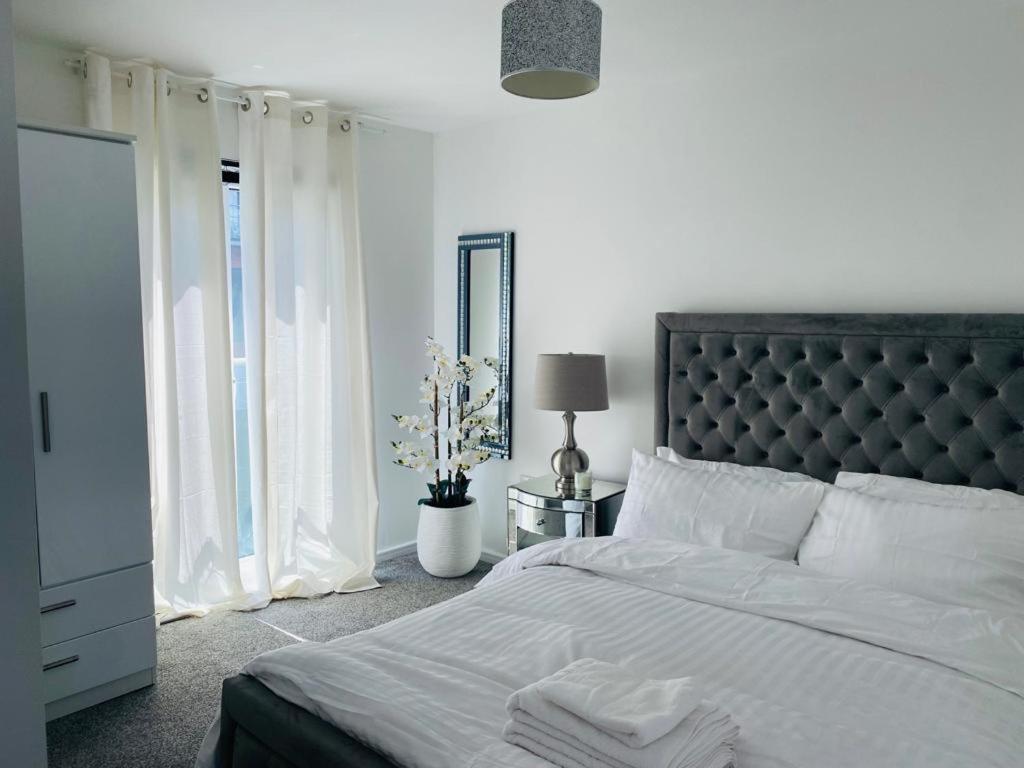 Modern, Stylish And Central Home Manchester Esterno foto