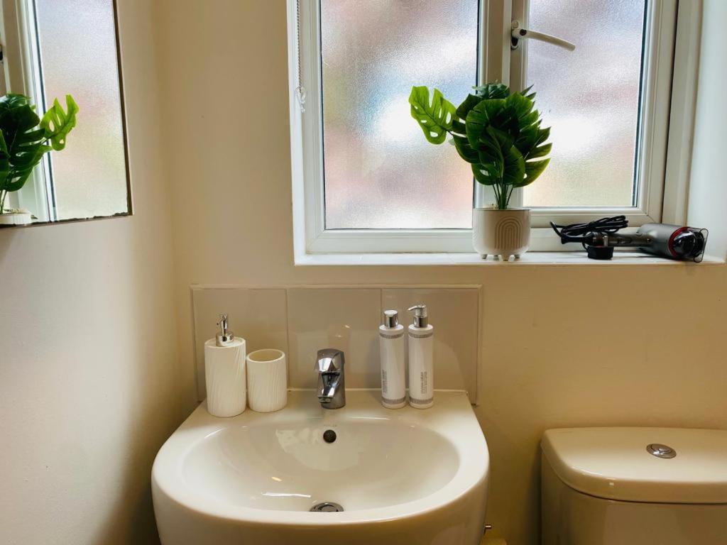 Modern, Stylish And Central Home Manchester Esterno foto