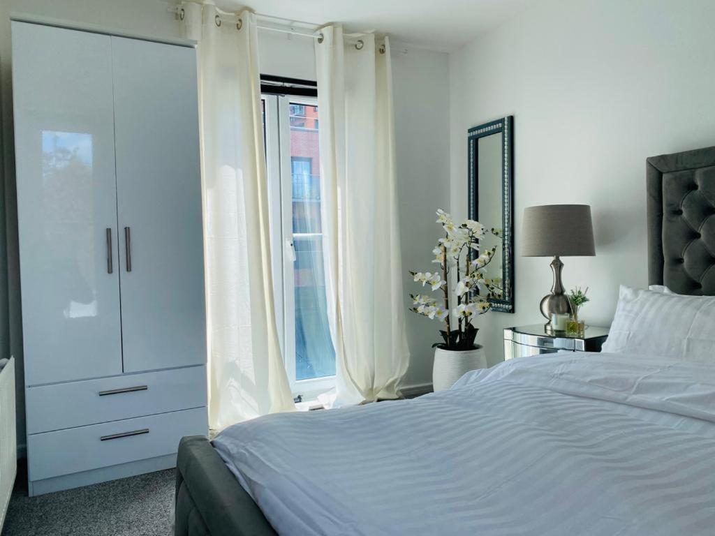Modern, Stylish And Central Home Manchester Esterno foto